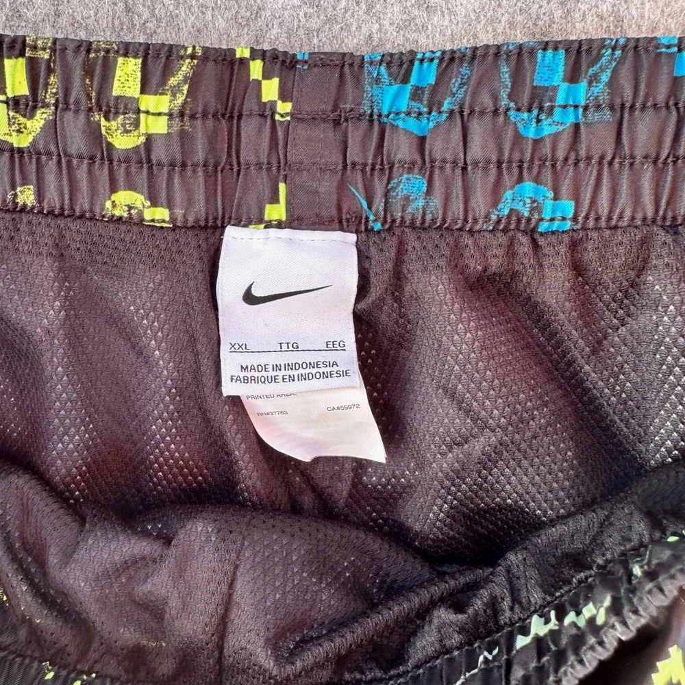 Nike Mens XXL Black Pixelated Swoosh Swim Volley Shorts NESSD516-001 NWT